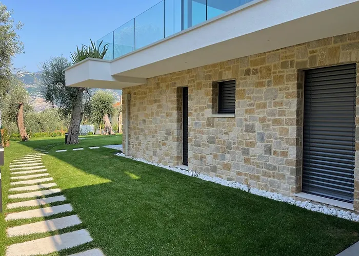 Olivo Luxury Apartments Malcesine